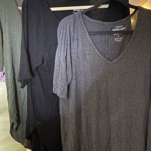 ✨BUNDLE✨ torrid super soft tunic tees size 2